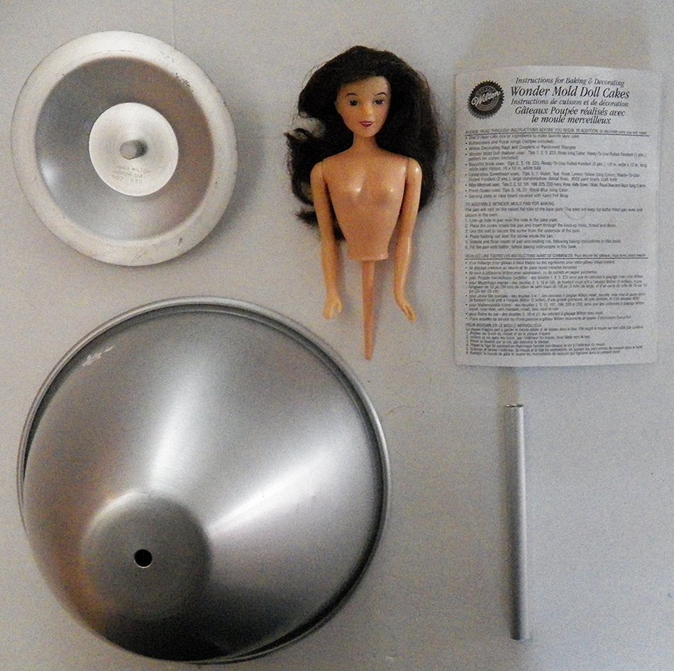 Wonder Mold Doll Cake Pan 9" x 9" x 6" N3