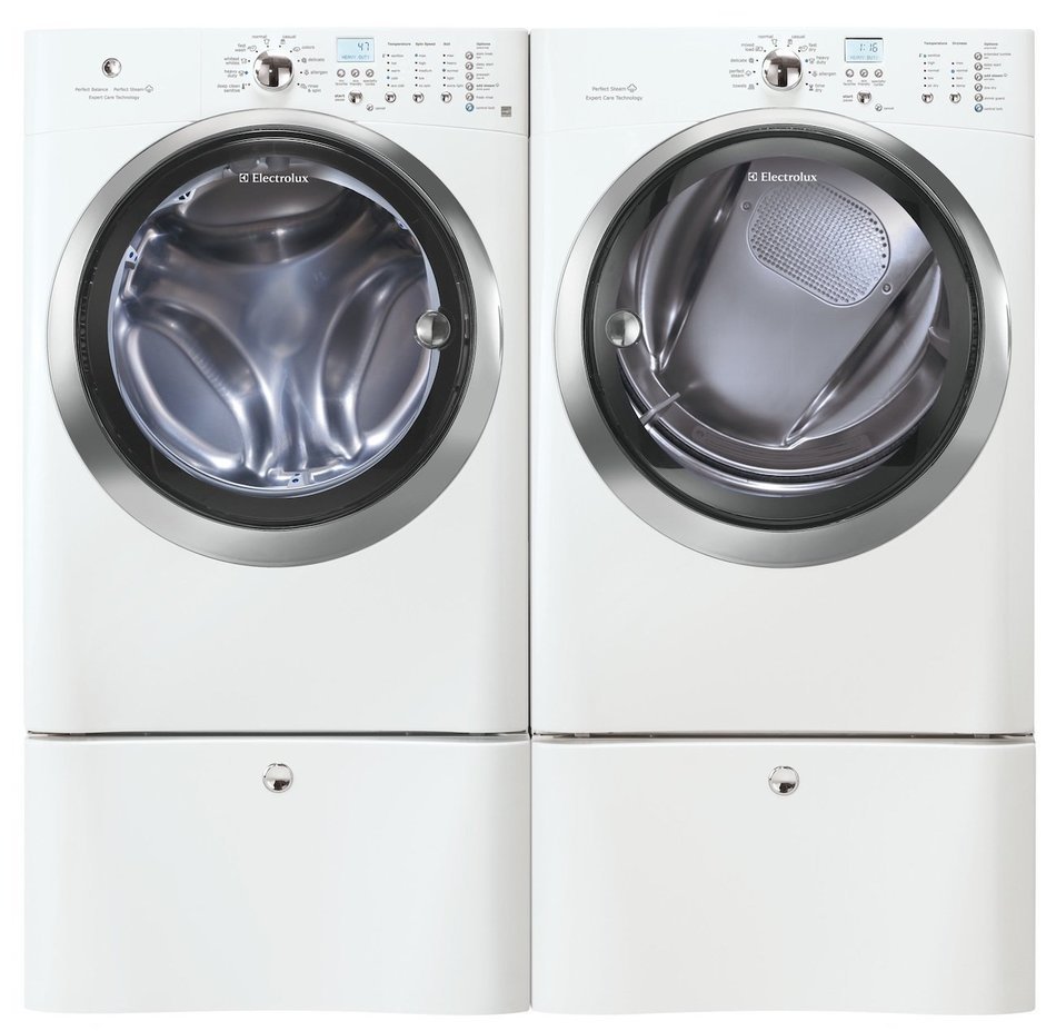 Electrolux Laundry Bundle | Electrolux EIFLS60JIW Washer & Electrolux EIMGD60JIW Gas Dryer w/Pedestals - White