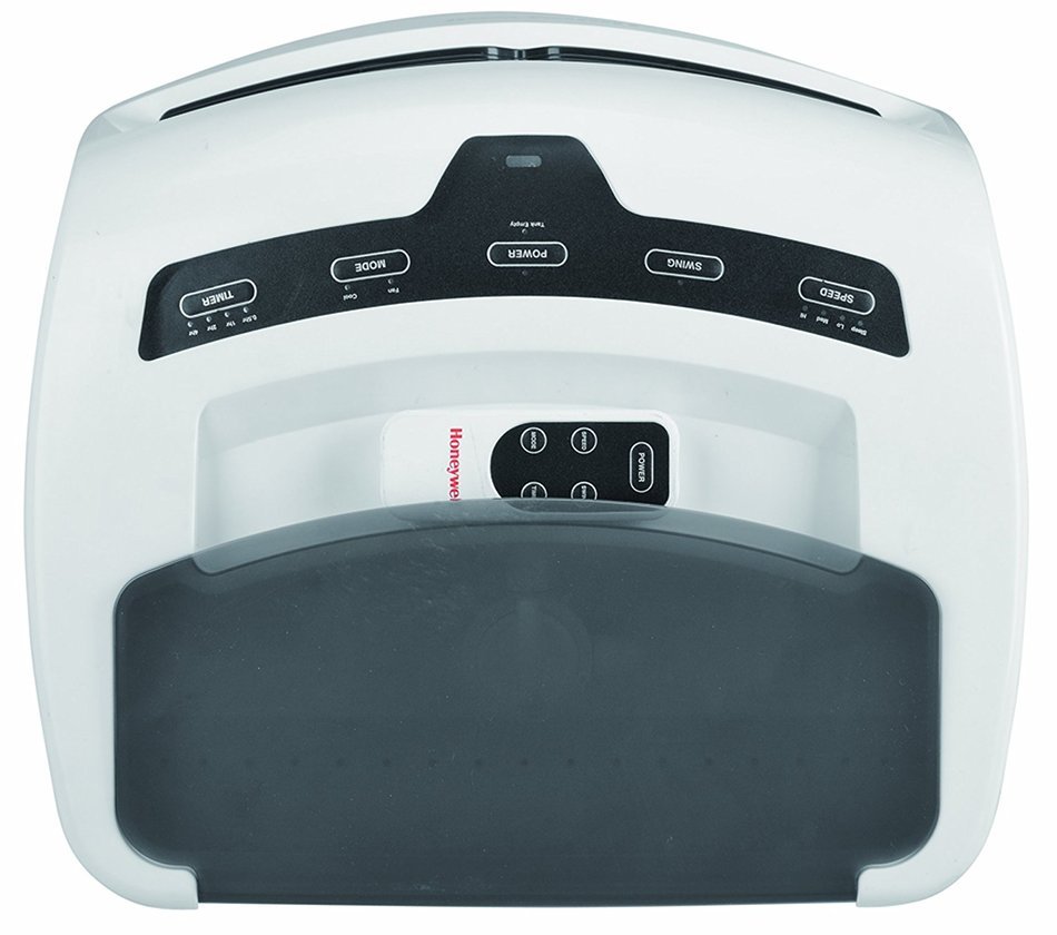 Honeywell CL25AE 52 Pt. Indoor Portable Evaporative Air Cooler with Remote Control - White