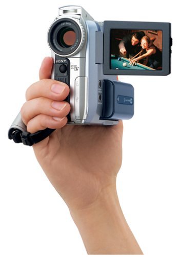 Sony DCRPC105 MiniDV 1.0 Mega Pixel Handycam Camcorder with 2.5" Swivel LCD (Discontinued by Manufacturer) N2