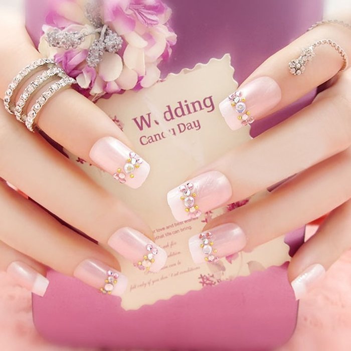 Spritech(TM) 24 Pre Design Elegant Flower Bling Rhinestone Fake Nail Piece for Bride Salon Laday Daily Use N4