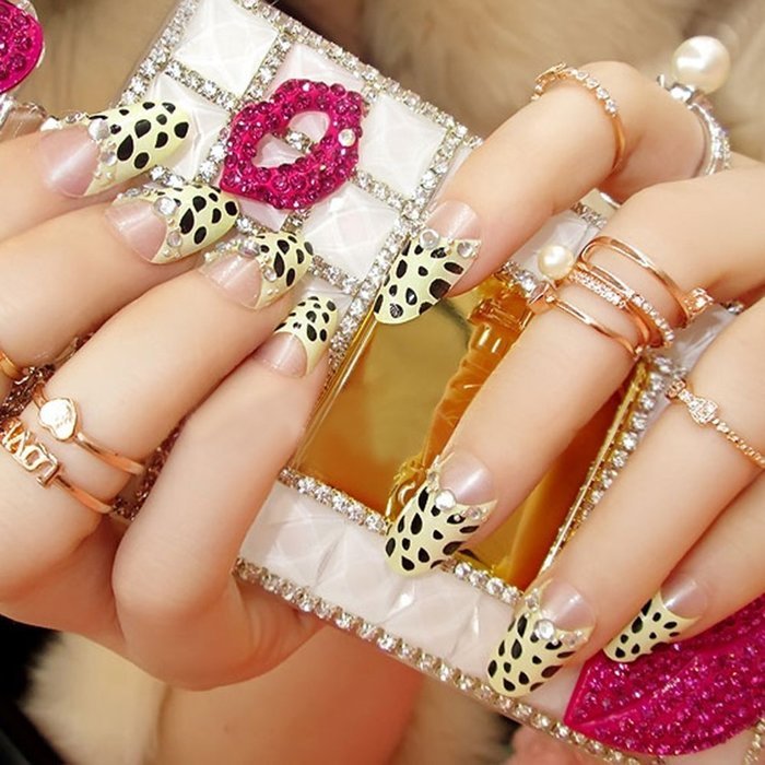 Spritech(TM) 24 Pre Design Elegant Flower Bling Rhinestone Fake Nail Piece for Bride Salon Laday Daily Use N13