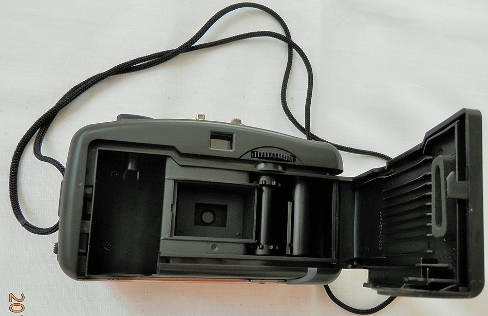 VIVITAR LC-600 CAMERA