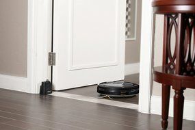 Robot Vacuum Cleaner Loomin A325 Auto Slim Anti Fall Floor Robotic Cleaner (A325-Black)