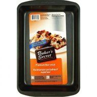 WORLD KITCHEN 1074982 Oblong Cake Pan, 13 x 9-Inch, Metallic