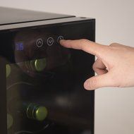 Westinghouse WWT080TB Thermal Electric 8 Bottle Wine Cellar with Touch Panel Adjustable Thermostat and Digital... N15