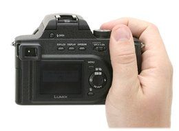 Panasonic Lumix DMC-FZ20K 5MP Digital Camera with 12x Image Stabilized Optical Zoom (Black) N4