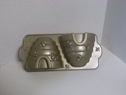 Nordicware Nordic Ware Beehive Cake Pan - Gray N2