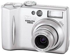 Nikon Coolpix 5900 5MP Digital Camera with 3x Optical Zoom