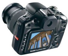 Kodak Easyshare P880 8 MP Digital Camera with 5.8x Wide Angle Optical Zoom N2