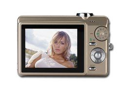 Sanyo E760 7.1MP Digital Camera with 3x Optical Zoom (Gold)