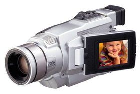 JVC GRDVL120U MiniDV Digital CyberCam Video Camera with 2.5" LCD &amp; B/W Viewfinder (Discontinued by Manufacturer)