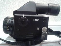 Mamiya 645E - SLR camera - medium - body only N2