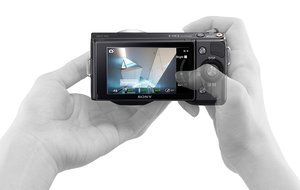 Sony NEX5RL/B 16.1 MP Mirrorless Digital Camera 16-50mm Power Zoom Lens and 3-Inch LED (Black)