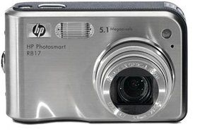 HP Photosmart R817 5MP Digital Camera with 5x Optical Zoom &amp; R-series Dock Bundle