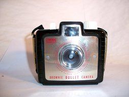 Vintage Kodak Brownie Bullet Camera LIKE NEW N2