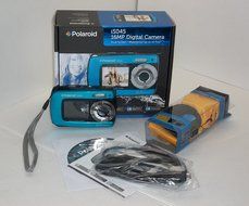 Polaroid Is045-blue-km 16mp Dual Screen Waterproof Digital Camera with 2.7-inch LCD (Blue)