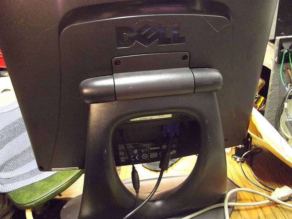 Dell 1702FP 17 inch LCD Computer Monitor Screen AC DVI N3