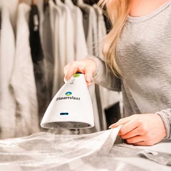 Steamfast SF-450 Handheld Fabric Steamer