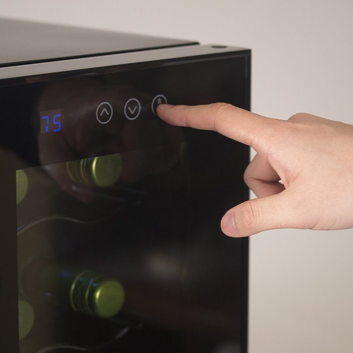 Westinghouse WWT080TB Thermal Electric 8 Bottle Wine Cellar with Touch Panel Adjustable Thermostat and Digital... N15