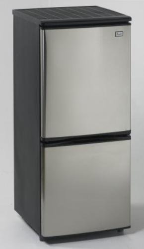 Avanti FFBM45136SS Bottom Mount Freezer/Refrigerator, 4.5 cu. ft., Black