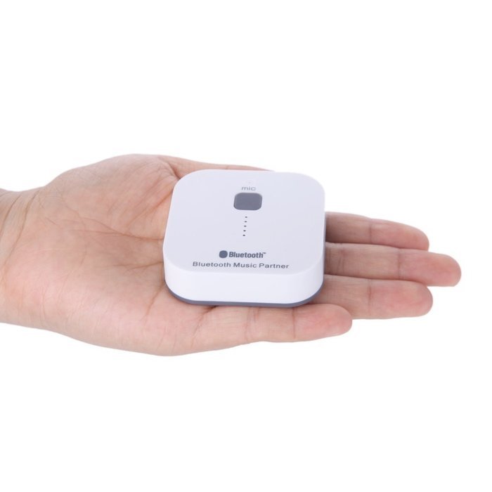 Bluetooth 3.0 Stereo Audio Receiver Handsfree Adapter for Cellphone Music to AUX N3