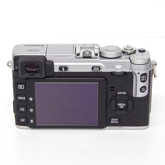 Fujifilm X-E1 16.3 MP Compact System Digital Camera with 2.8-Inch LCD and 18-55mm Lens (Silver) (OLD MODEL) N2