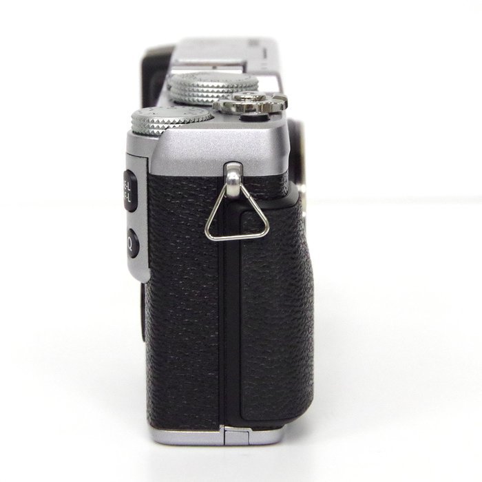 Fujifilm X-E1 16.3 MP Compact System Digital Camera with 2.8-Inch LCD and 18-55mm Lens (Silver) (OLD MODEL) N3
