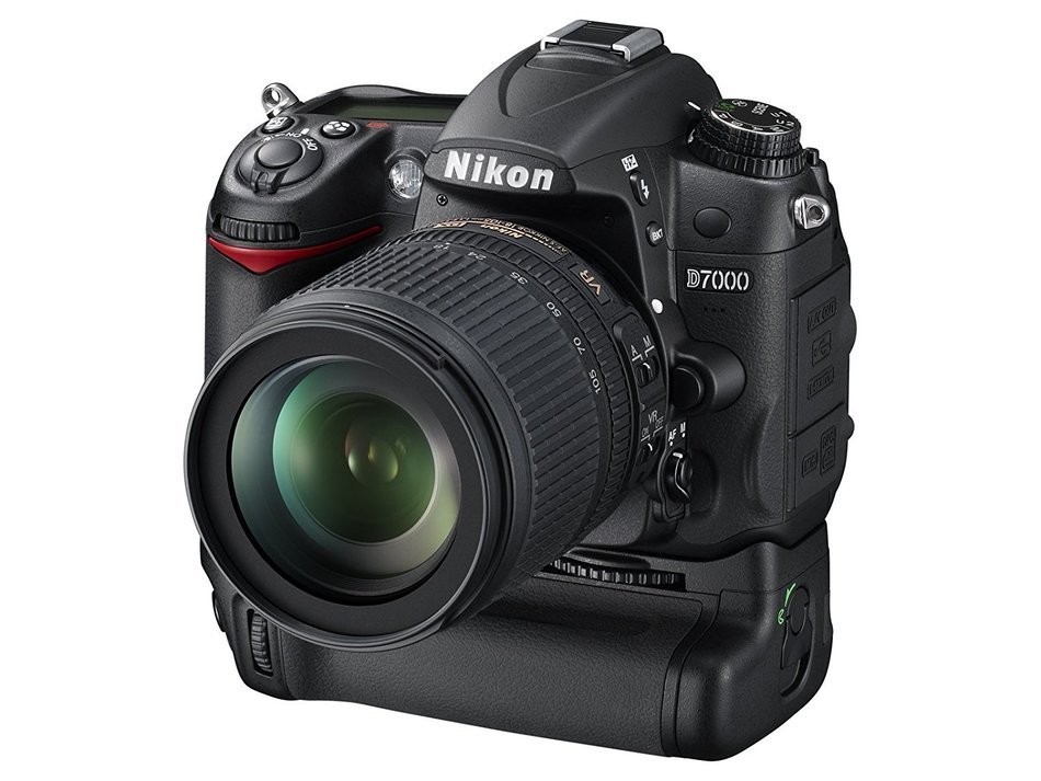 Nikon digital single-lens reflex camera D7000 18-105VR kit D7000LK18-105 - International Version (No Warranty) N7