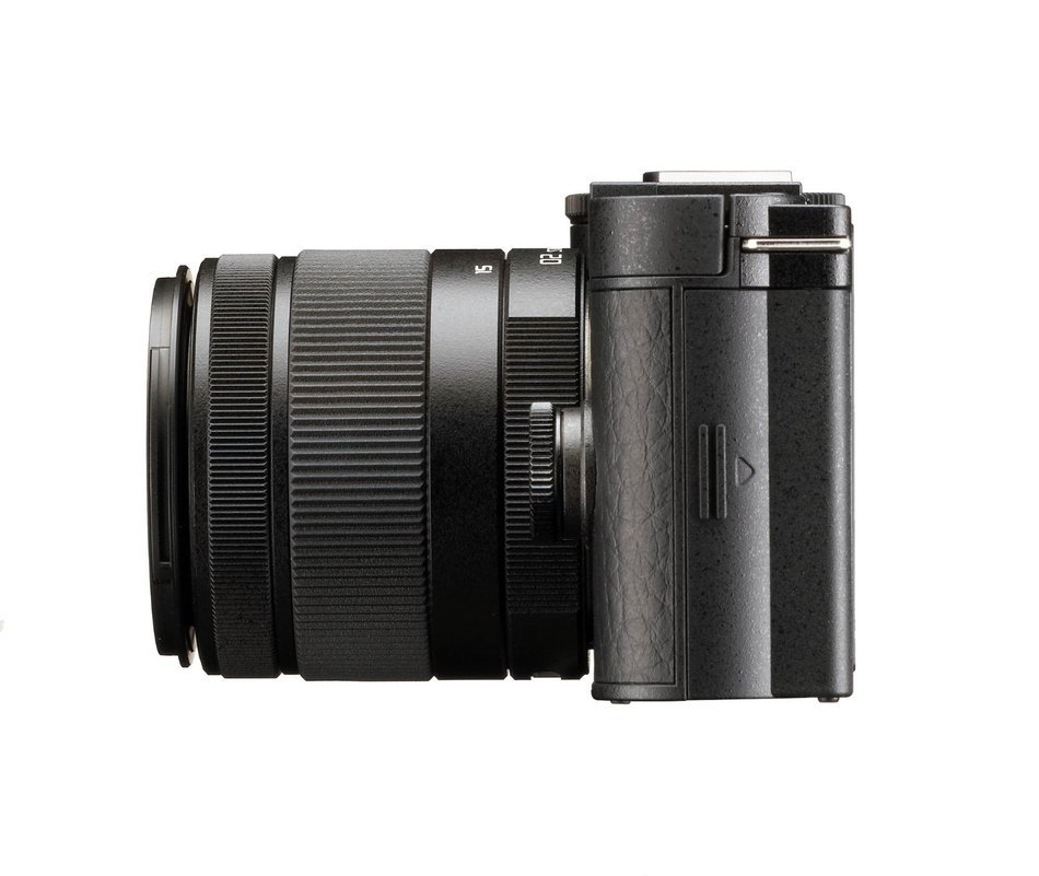 Pentax PENTAX Q-S1 02, 06 Zoom Kit (Black) 12.4MP Mirrorless Digital Camera with 3-Inch LCD (Black) N3