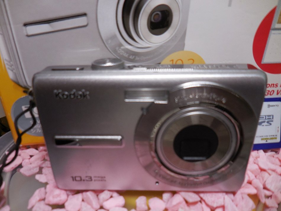 Kodak EasyShare MX1063 10.3MP 3x Optical/5x Digital Zoom HD Camera (Silver) N6