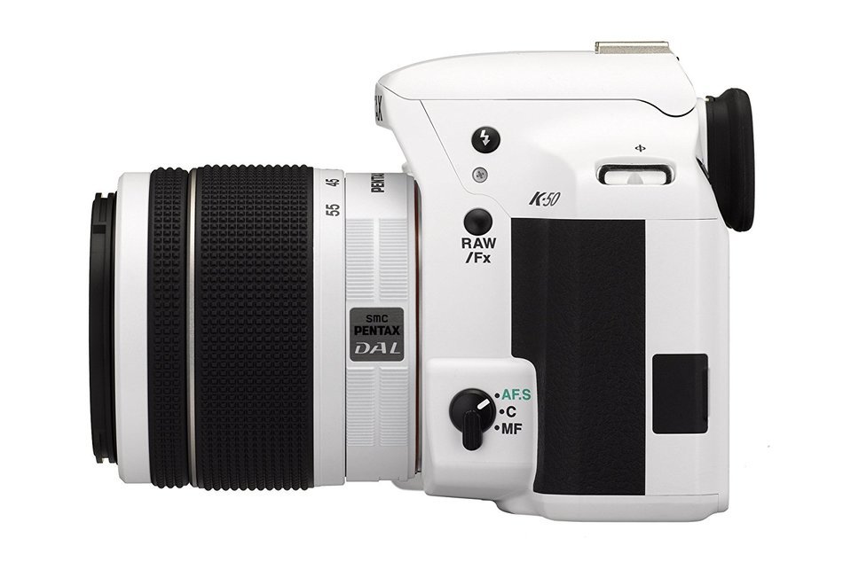 Pentax K 50 Kit blanc + DAL 18-55 WR