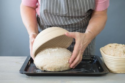 North Star Direct Brand -- BEST SELLER 8.5 Inch Round Banneton Brotform Bread Dough Proofing Rising Basket & FREE...