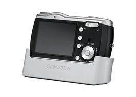 Samsung Digimax L85 8.1MP Digital Camera with 5x Optical Zoom N7