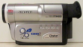 Samsung SCW71 Hi8 Camcorder with 22x Optical Zoom and Black/White Viewfinder (Discontinued by Manufacturer) N3