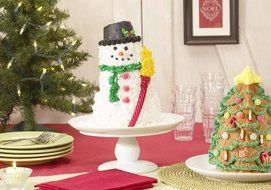 Williams Sonoma Gold Nordic Ware Stand up Snownman Cake Pan