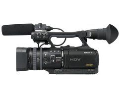 Sony HVR-V1U 3-CMOS 1080i Professional HDV Camcorder with 20x Optical Zoom (Discontinued by Manufacturer) N2