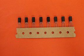 Transistors 2SC2230 Toshiba 8 pcs