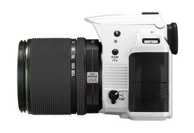 Pentax K-30 16 MP CMOS Digital SLR 18-135 WR Lens Kit Crystal White