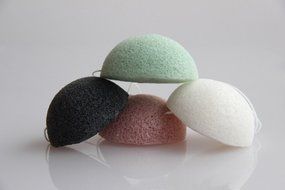 Oligex(TM) new Cheap! Natural Konjac Konnyaku Facial Puff Face Wash Cleansing Sponge Green Pink White N3