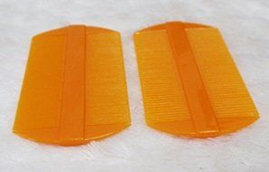NEW 2 PCS PLASTIC BROWN TOOTH COMB REMOVE FLEA TICK LICE NIT HAIR CARE UNISEX N5