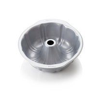 Chef&#039;s Quarters by Wilton 9&quot; Fluted Pan