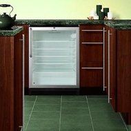 SUMMIT 5.5 C.F. Black Refrigerator With Built-In Fan And Towelbar SCR6