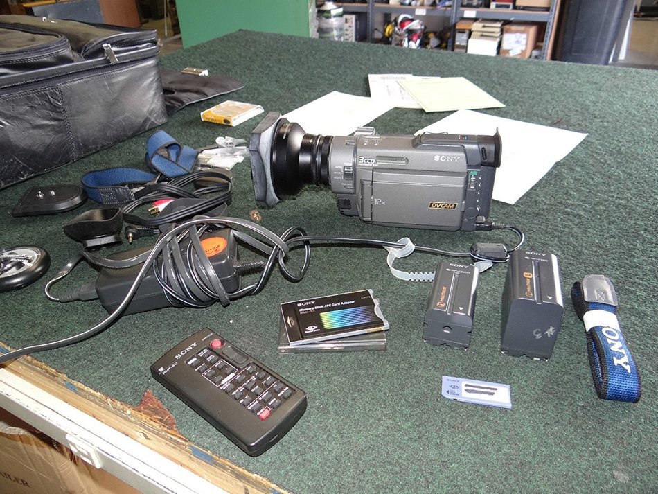 Sony Digital Camcorder Model DSR-PD100A DVCAM