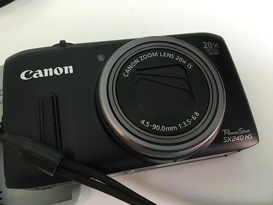 Canon Powershot SX240 HS Digital Camera Silver (12.1 MP, 20x Optical