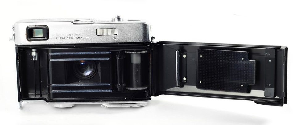 Fuji Optical, Fujica 35-SE Coupled Rangefinder Camera, Vintage 1950s