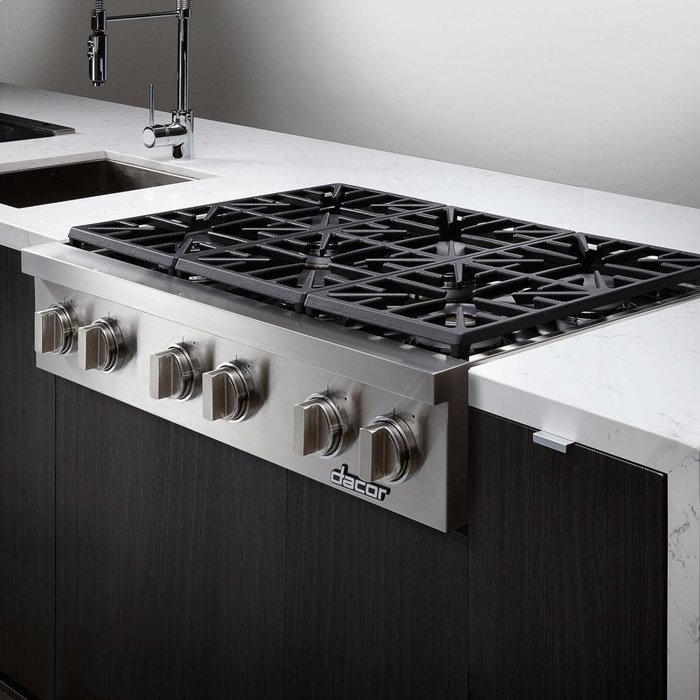 Dacor Discovery IQ DYRTP366SNG 36" Natural Gas Cooktop with 2 SimmerSearTM Burners and 4 High Performance Sealed... N4