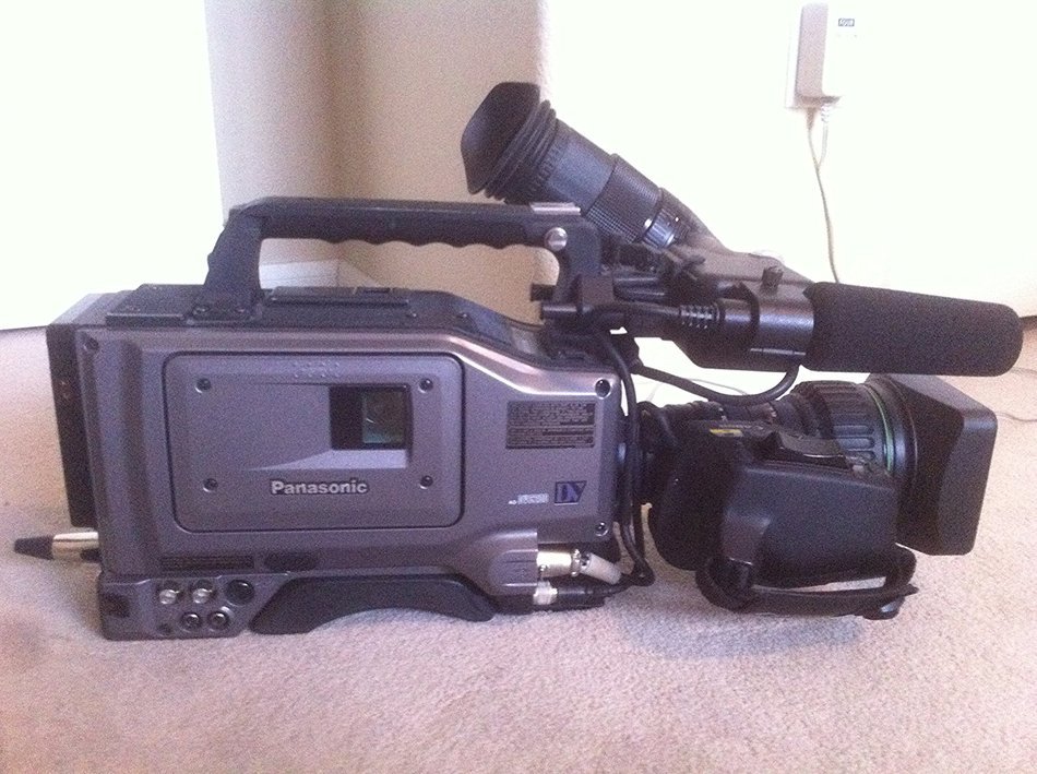 3 Panasonic Ag-dvc200 N2