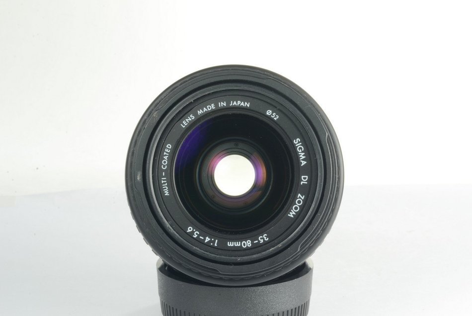 Sigma 35-80mm f/4-5.6 DL Manual focus Lens for Nikon SLR like F50, F55, N55, N65, D90, D80, D70, D60, D50, D40... N2