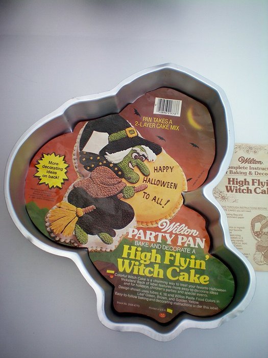 Wilton High Flyin' Witch / Pilgrim / Elf Cake Pan
